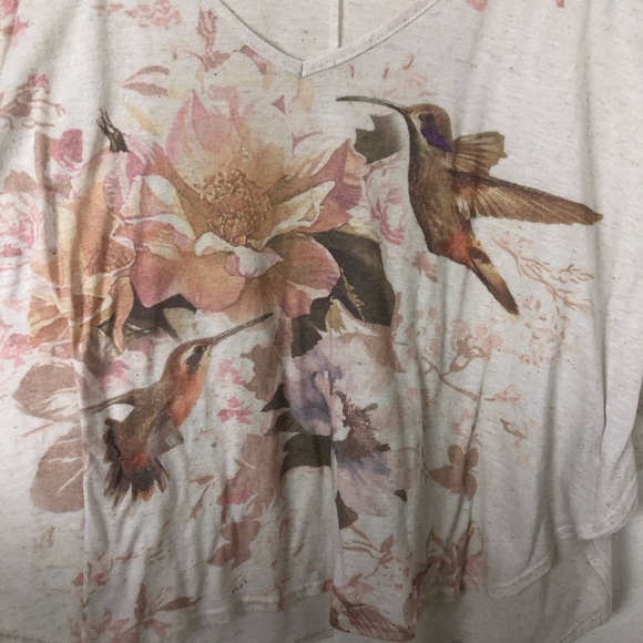 ✨Forever 21 Humming Bird Poncho Top✨ - Picture 2 of 4